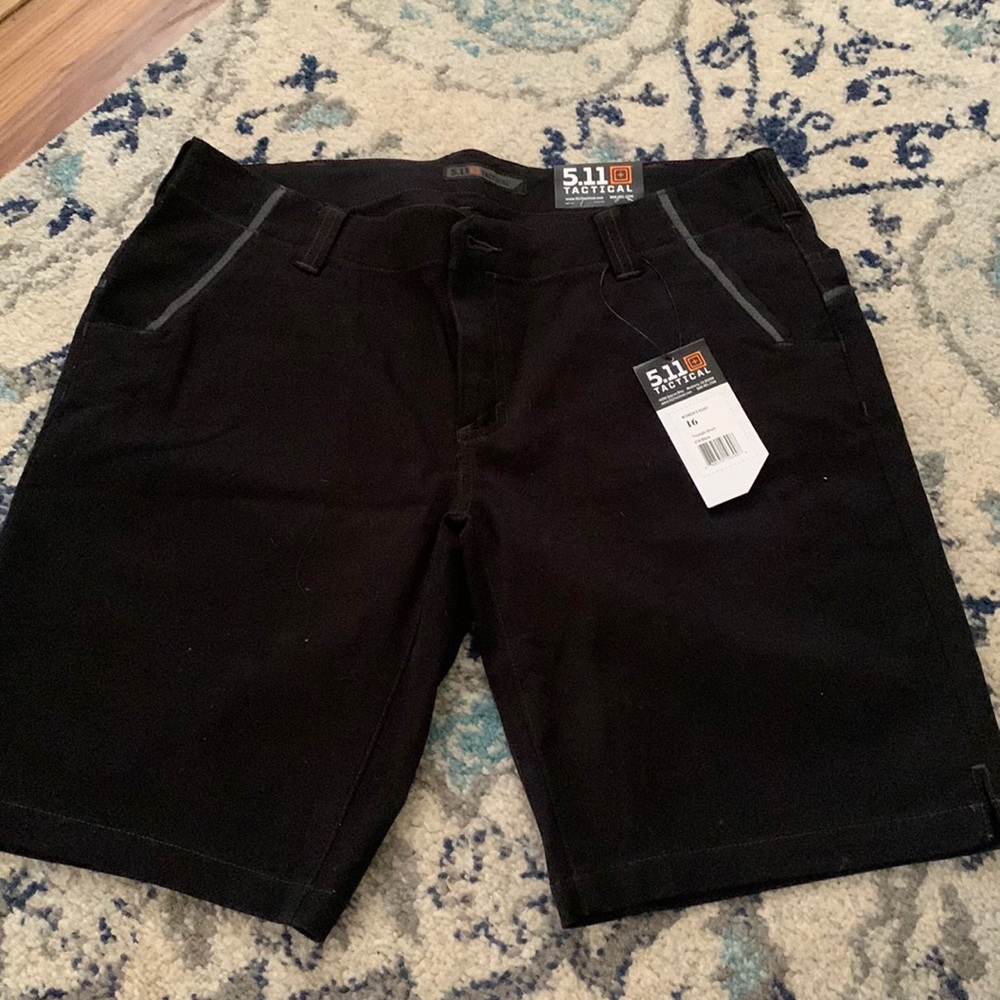 Woman’s 511 Tactical Triumph shorts size 16